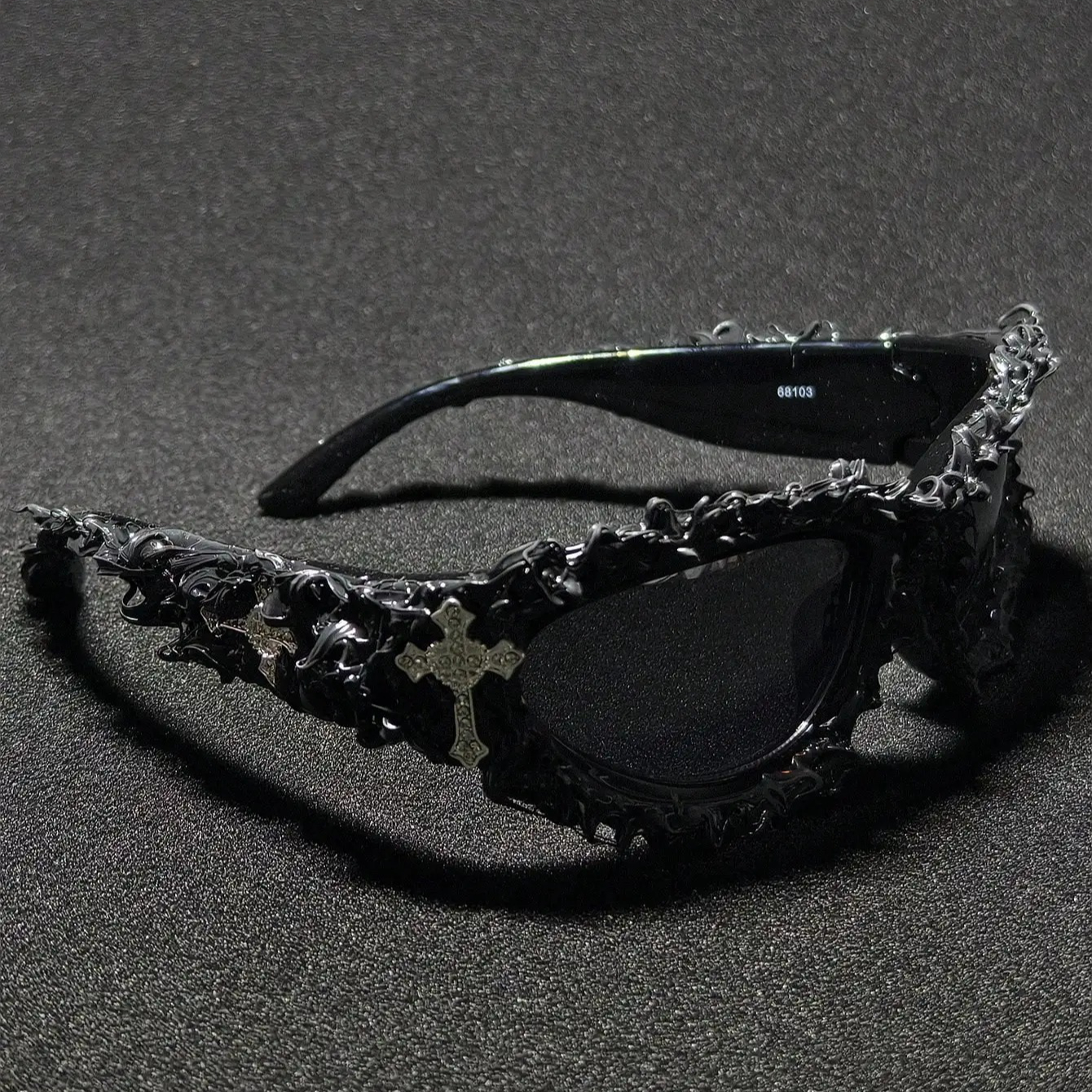 Diamond Heart Cross 1 Pair Fut – Street Fashion Hip Hop recenzja i cena
