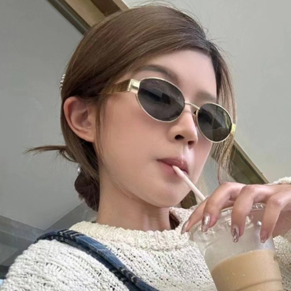 Small Oval Frame Advanced Sung – Street Fashion Photo recenzja i cena
