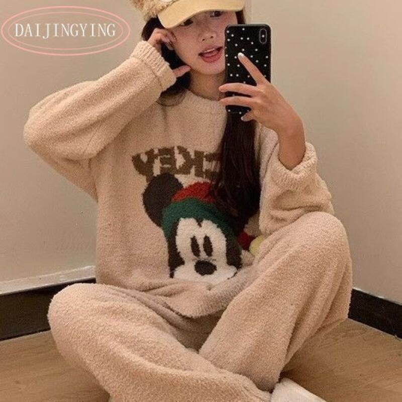 Mickey Mouse Christmas-Themed  – Oversized Crewneck Fleece recenzja i cena